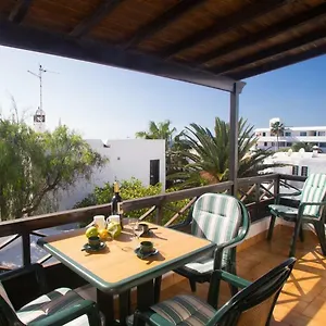 Villa 2br House - Solarium & Shower Terrace - 12, Puerto del Carmen (Lanzarote)